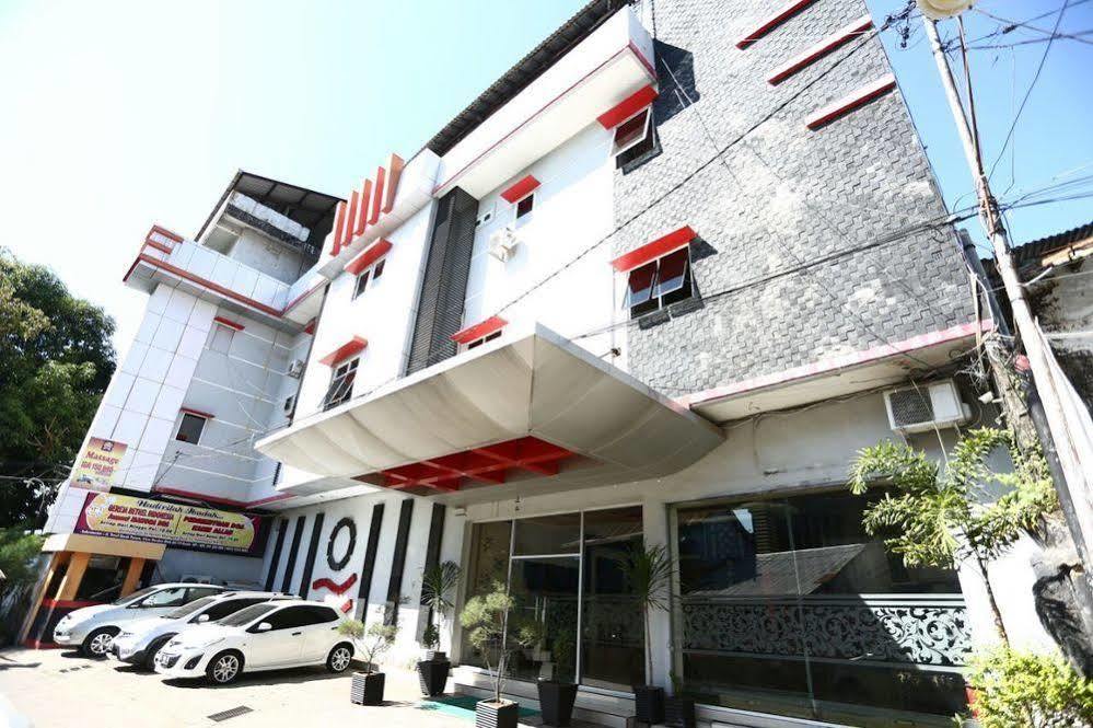 Hotel Mangga Dua Макасар Екстериор снимка